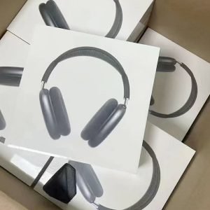 Apple AirPods Max pallets